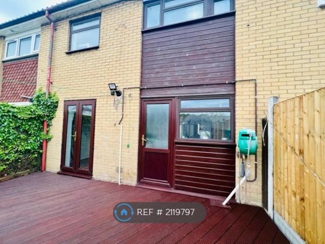 Long Lynderswood, Basildon SS15, 3 bed terraced house to rent, £1,995 pcm | PrimeLocation
