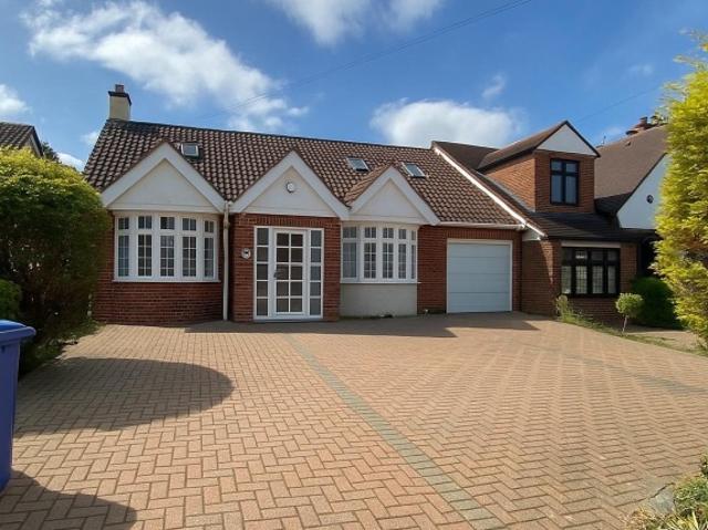 Long Lane, GRAYS, RM16 1 bed in a house share to rent £900 pcm £208 pw