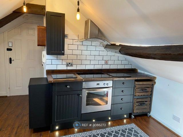 Long Street, Wotton Under Edge GL12, Studio to rent, £700 pcm | PrimeLocation