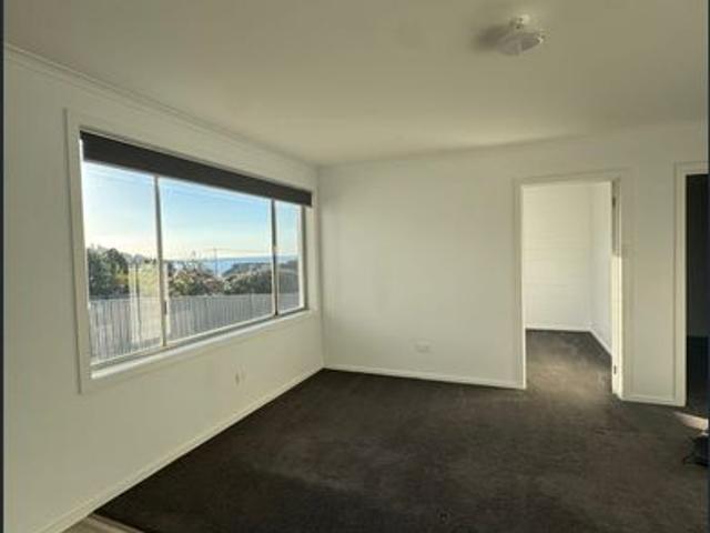 Long Term Coastal Unit with Ocean Views