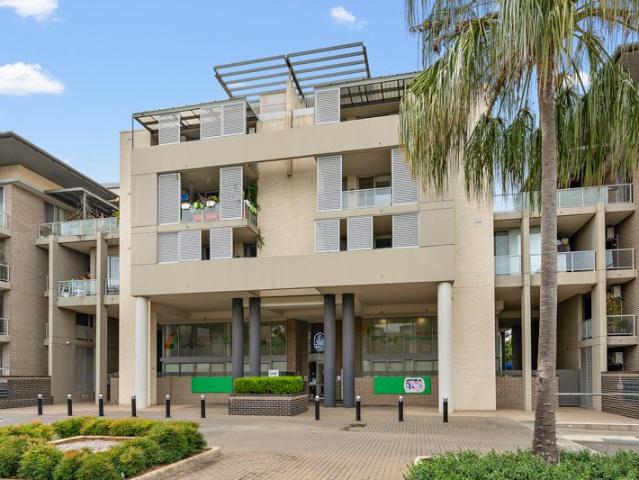 Long Term Lease 10 x 5 Years Lease & Internal 306 Square Meters & 3 Car Space & Only 12 Minutes Walk To Flemington Station