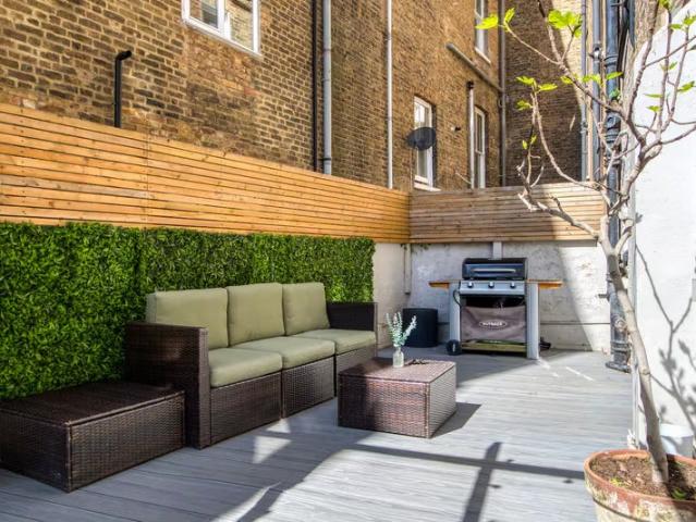 Long Term Rent in Chelsea with Patio