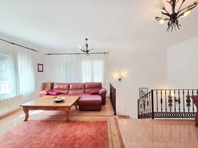 LONG TERM RENTAL Beautiful villa with sea views for rent in Benissa coast with 5 bedrooms