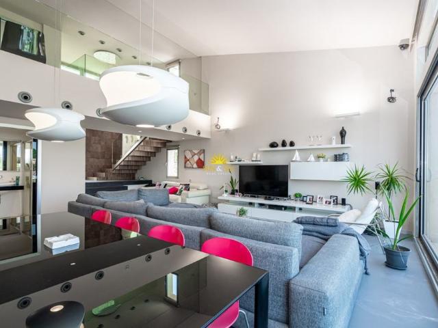Long term rental, Luxury house with 5 bedrooms in Los Balcones Los Altos del Edén, Torrevieja Alicante