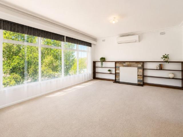 LONG TERM RENTERS WELCOME!