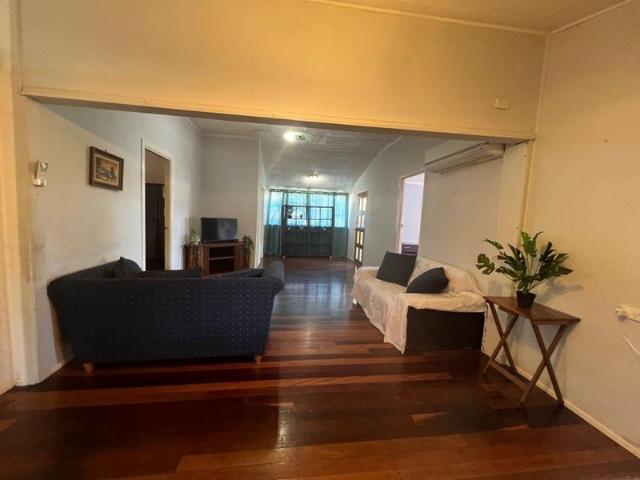 LONG TERM TENANTS INVITED Homely/ Spacious 4 Bedrooms 2 Bathrooms Entertaining area