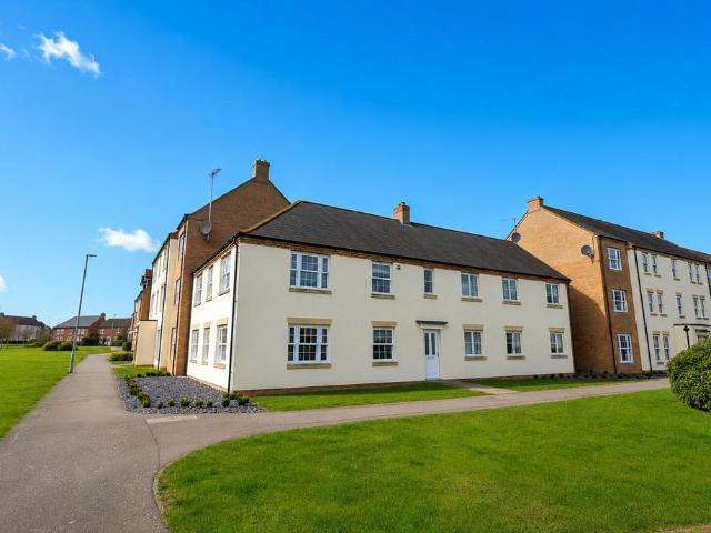Longchamp Drive, Ely CB7 2 bed flat to rent £1,150 pcm £265 pw