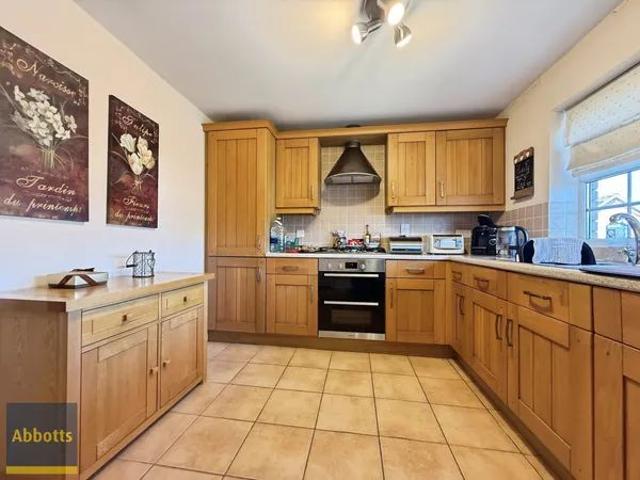 Longchamp Drive, Ely