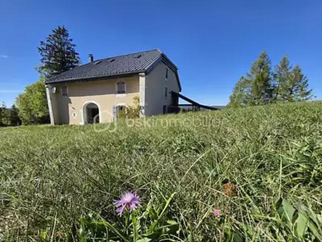 Longchaumois 39400 Achat / Vente maison 7 pièces t7 terrasse cave