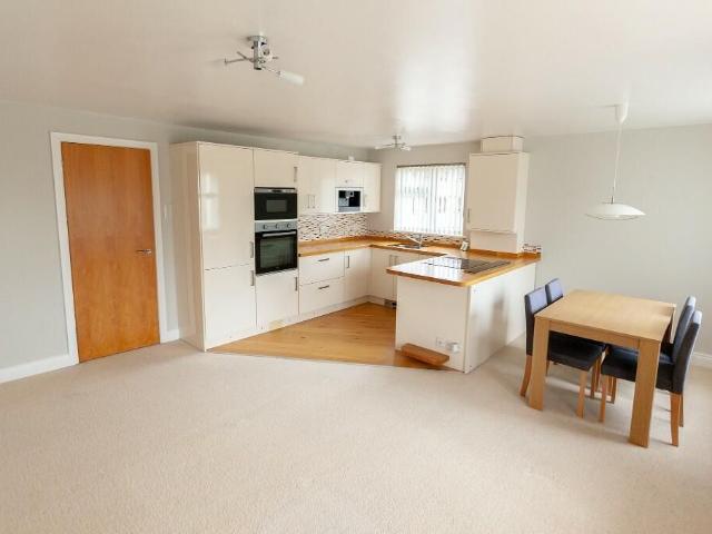 Longacre Road, Ashford TN23, 2 bed flat to rent, £1,150 pcm | PrimeLocation