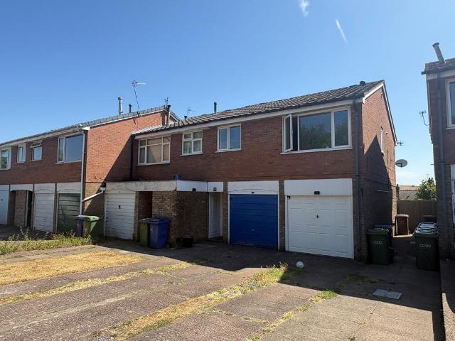 Longacres, Cannock, WS12 2 bed flat to rent £870 pcm £201 pw