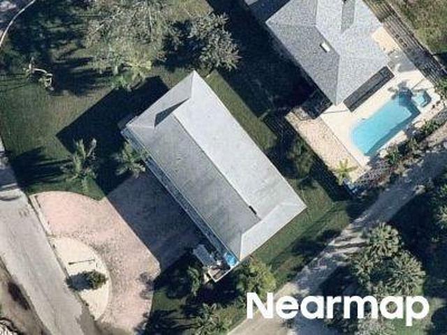 Longboat Dr N