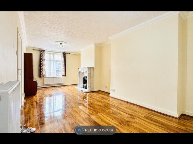 Longbridge Road, Dagenham RM8, 2 bed terraced house to rent, £2,200 pcm | PrimeLocation