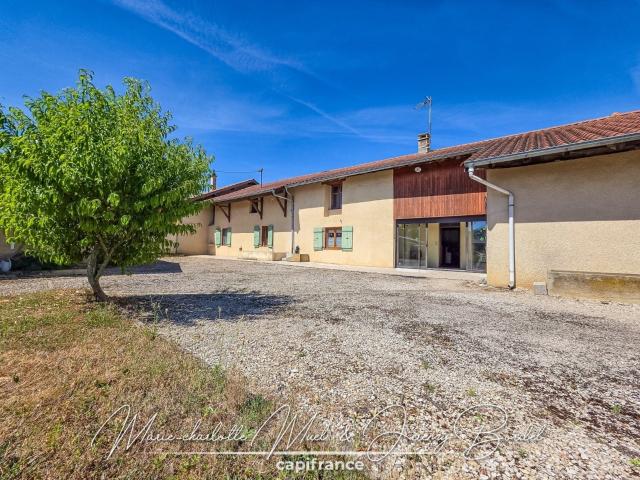 Longère avec double garage et dépendances 92m² Chavannes sur Reyssouze