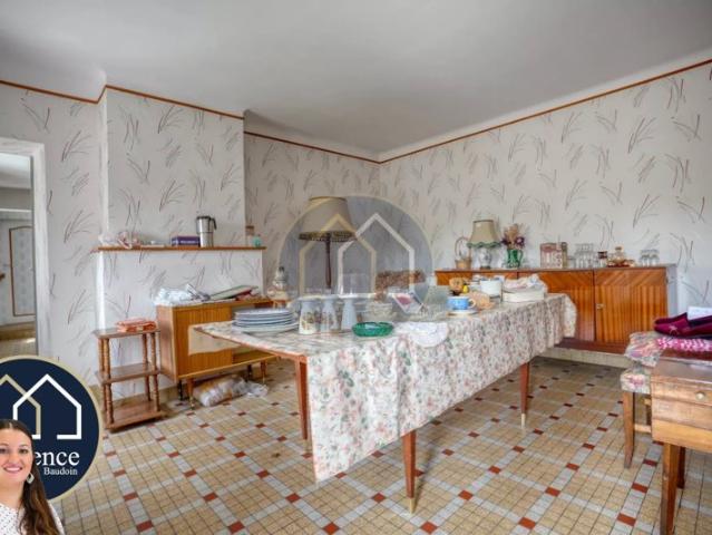LONGÈRE AVEC POTENTIEL – 3 CHAMBRES – GRENIER AMÉNAGEABLE – JARDIN CLOS – 8 MIN MAINTENON – 5 MIN NOGENT LE ROI