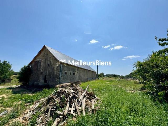 Longère à rénover avec terrain
