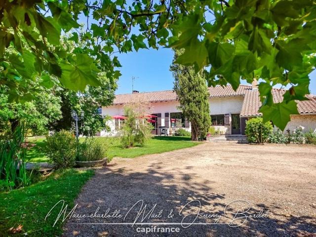 Longère de caractère avec parc arboré 273m² Saint Bénigne