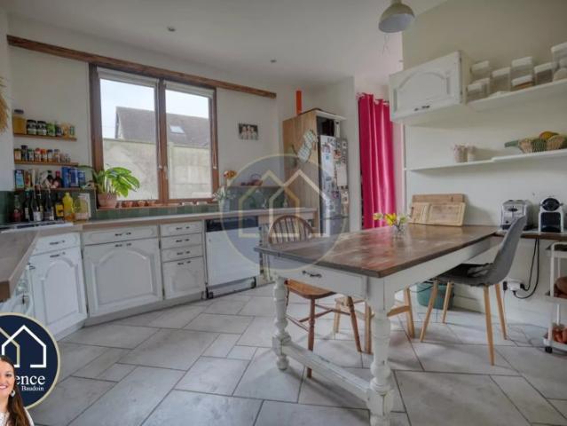 LONGÈRE DE CHARME – 155 m² – STUDIO INDÉPENDANT – TERRAIN 439 m² + 377m2 NON ATTENANT – EXCLUSIVITÉ