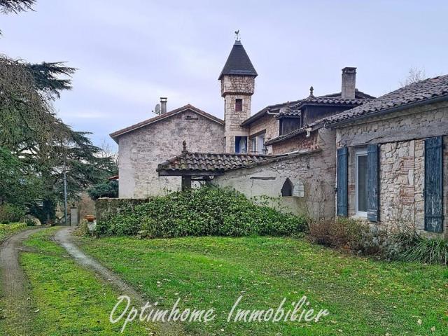 Longère de charme dans un cadre exceptionnel 282m² Tayrac