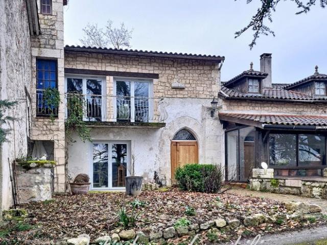 Longère de charme dans un cadre exceptionnel 282m² Tayrac