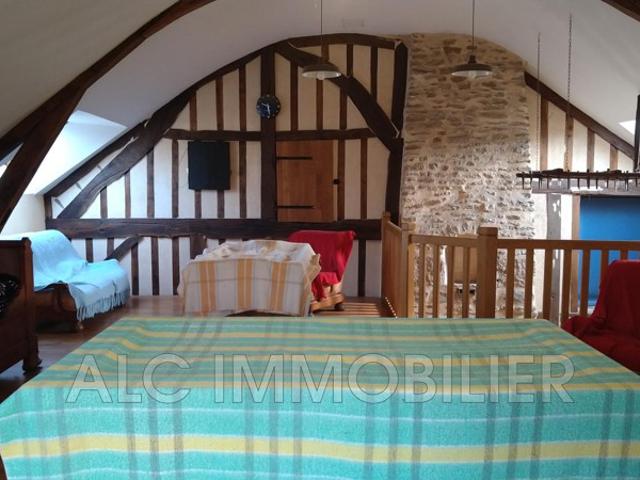 LONGERE DE 289 M² HABITABLE DE SUITE