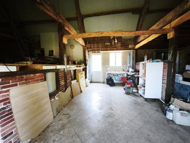 Longère en cours de rénovation à La Celle sur Nièvre 58700