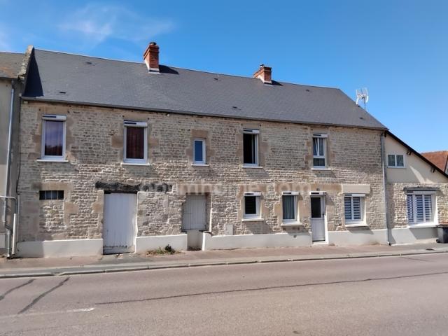 Longère en pierre de 222 m² 5 chambres avec dépendances VAL D'ARRY 14210
