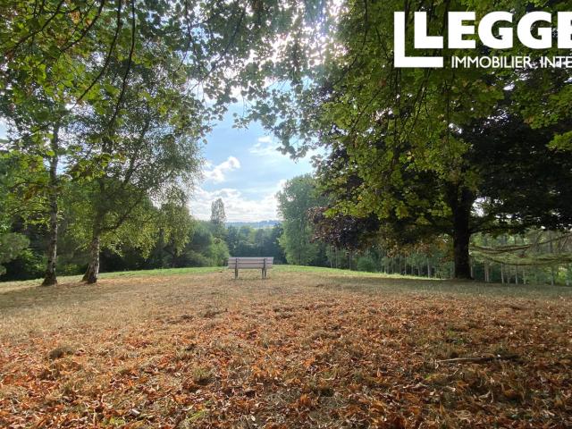 Longére en pierre avec beaucoup de charme, 4 chambres et piscine privée