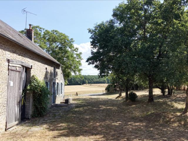 Longère idéalement située avec jolie vue