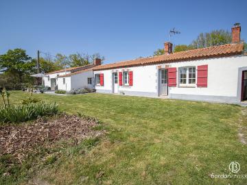 Longère rénovée 170 m2 En campagne
