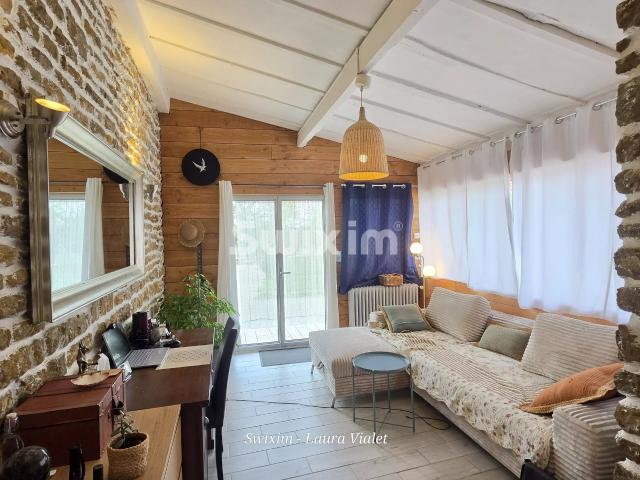 Longère rénovée avec terrain constructible 171m² Bersaillin