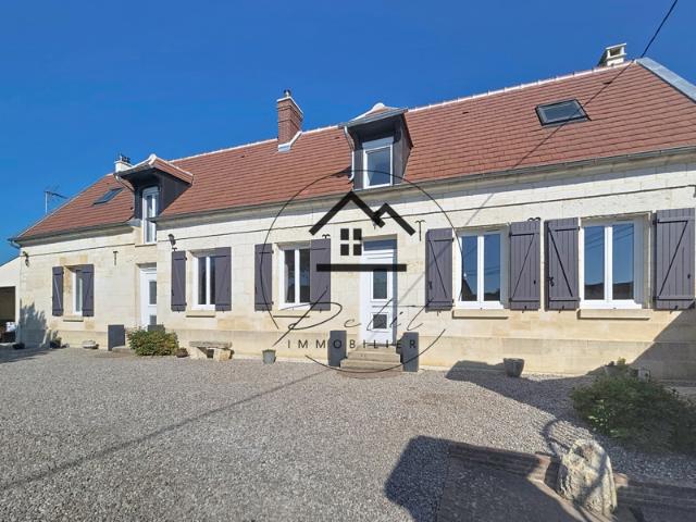Longère rénovée de 139 m2 au calme Village à 10min de Cler