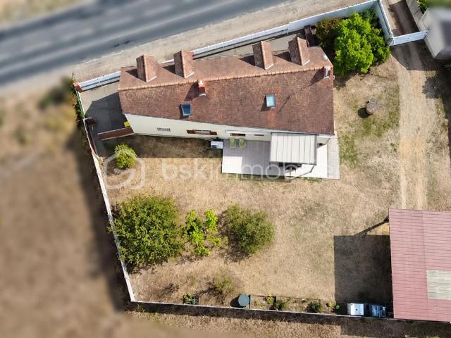 LONGÈRE 140 M² – 4 CHAMBRES – DÉPENDANCE – TERRAIN CLOS 992 M²
