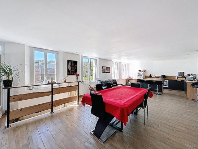 LONGERE 147M² 4 CHAMBRES CAVE VOUTEE JARDIN DEPENDANCES 60129 NEUILLY SOUS CLERMONT