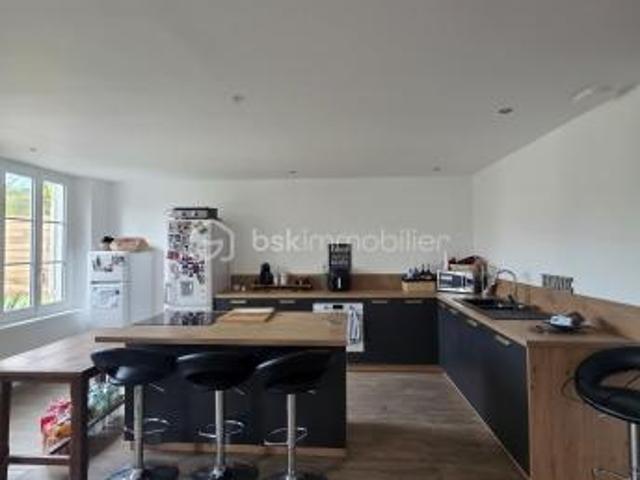 LONGERE 147M² 4 CHAMBRES JARDIN DEPENDANCES CAVE VOUTEE NEUILLY SOUS CLERMONT