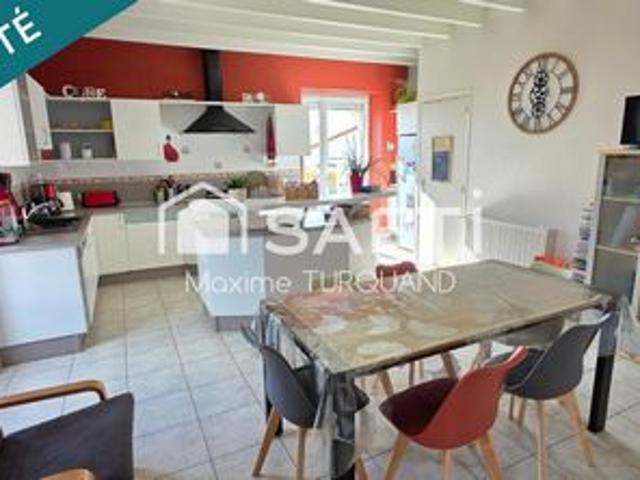 Longère 173m², 5 chambres, 1 bureau, dépendances + 1260m² de terrain