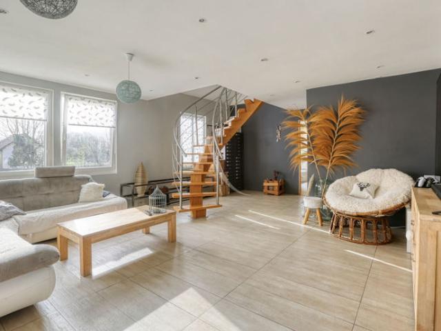 Longère 192m² avec bâtiments et plus d'un hectare de terrain