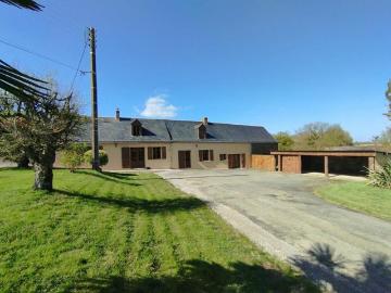 Longère 250m², dépendances et hangars 1 500m², Maumusson 44540