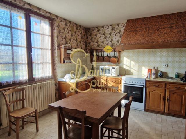LONGERE 3 CHAMBRES PLAIN PIEDS AVEC DEPENDANCES