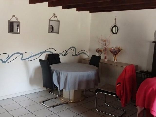 LONGERE 4 CHAMBRES SUR TERRAIN DE 2000 M2