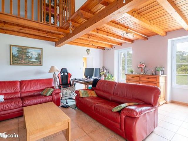 Longère 6 pièces 160 m²