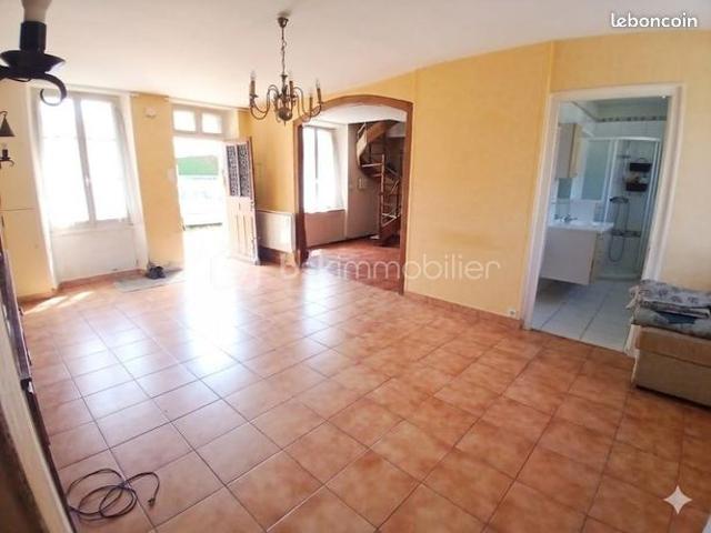 Longère 7 pièces 133 m²