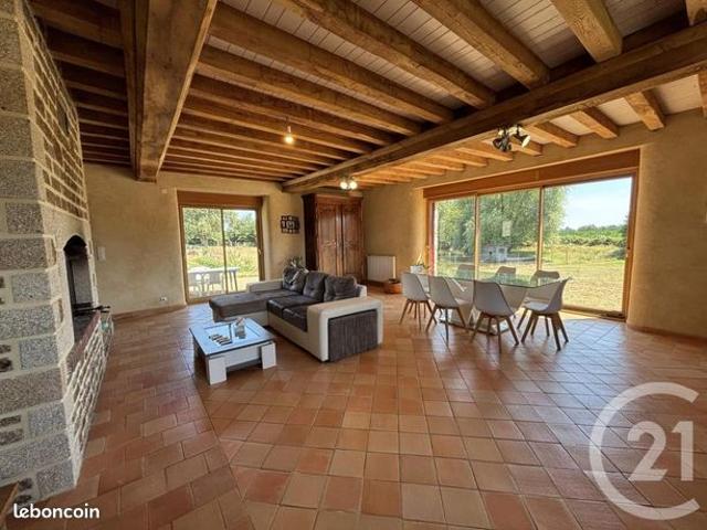 Longère 8 pièces 238 m²