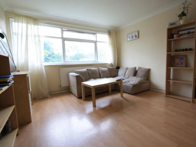 Longford Court, West Ewell KT19, 3 bed flat to rent, £1,950 pcm | PrimeLocation