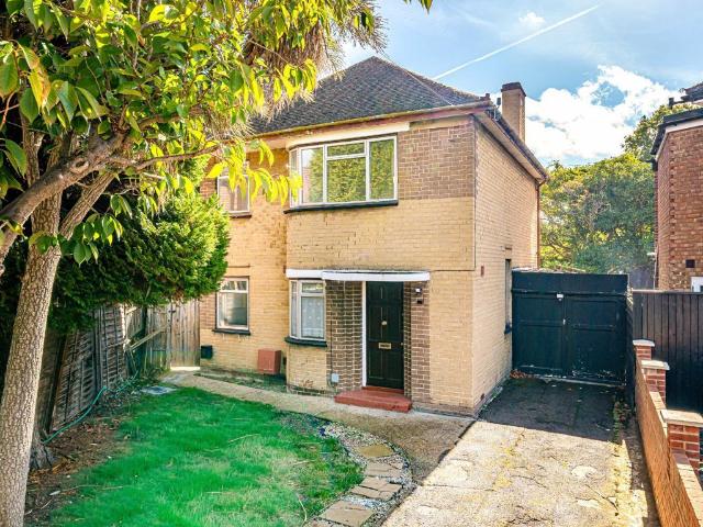 Longford Close, Hampton TW12, 3 bed property to rent, £2,750 pcm | PrimeLocation