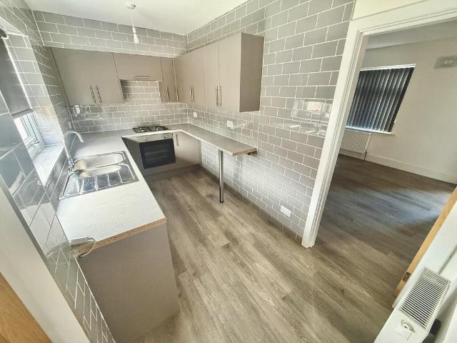 Longford Crescent, Bulwell 2 bed terraced house to rent £1,100 pcm £254 pw