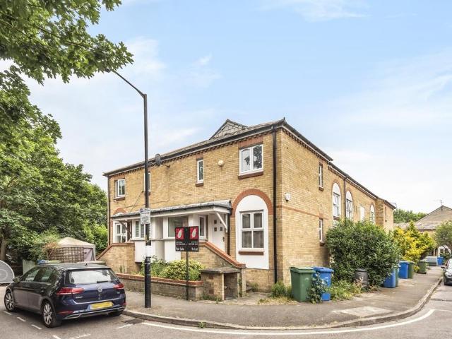 Longfellow Way Southwark SE1 1 bed terraced house to rent £1,800 pcm £415 pw