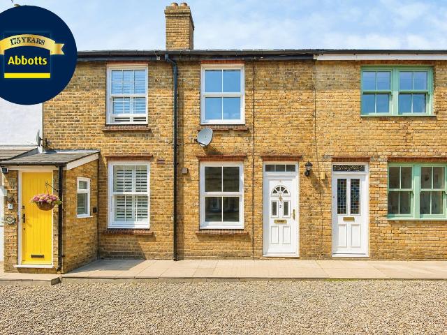 Longfield Cottages, Loughton IG10, 2 bed cottage to rent, £1,800 pcm | PrimeLocation