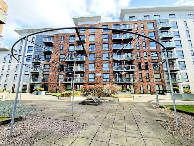 Longfield Centre, Prestwich M25, 2 bed flat to rent, £1,600 pcm | PrimeLocation