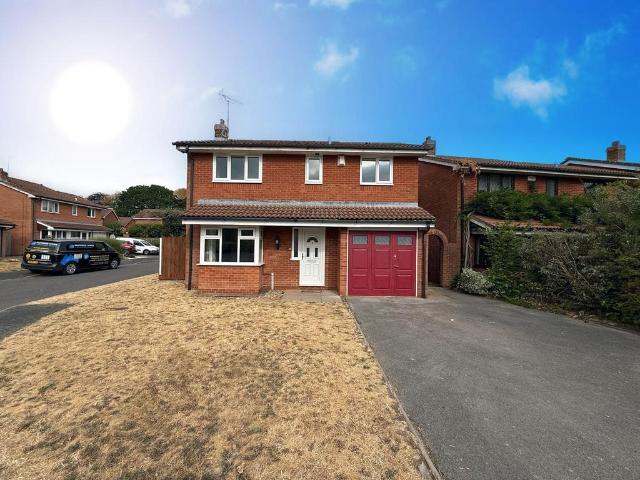 Longfield Close, Birmingham, B28 4 bed detached house to rent £1,750 pcm £404 pw